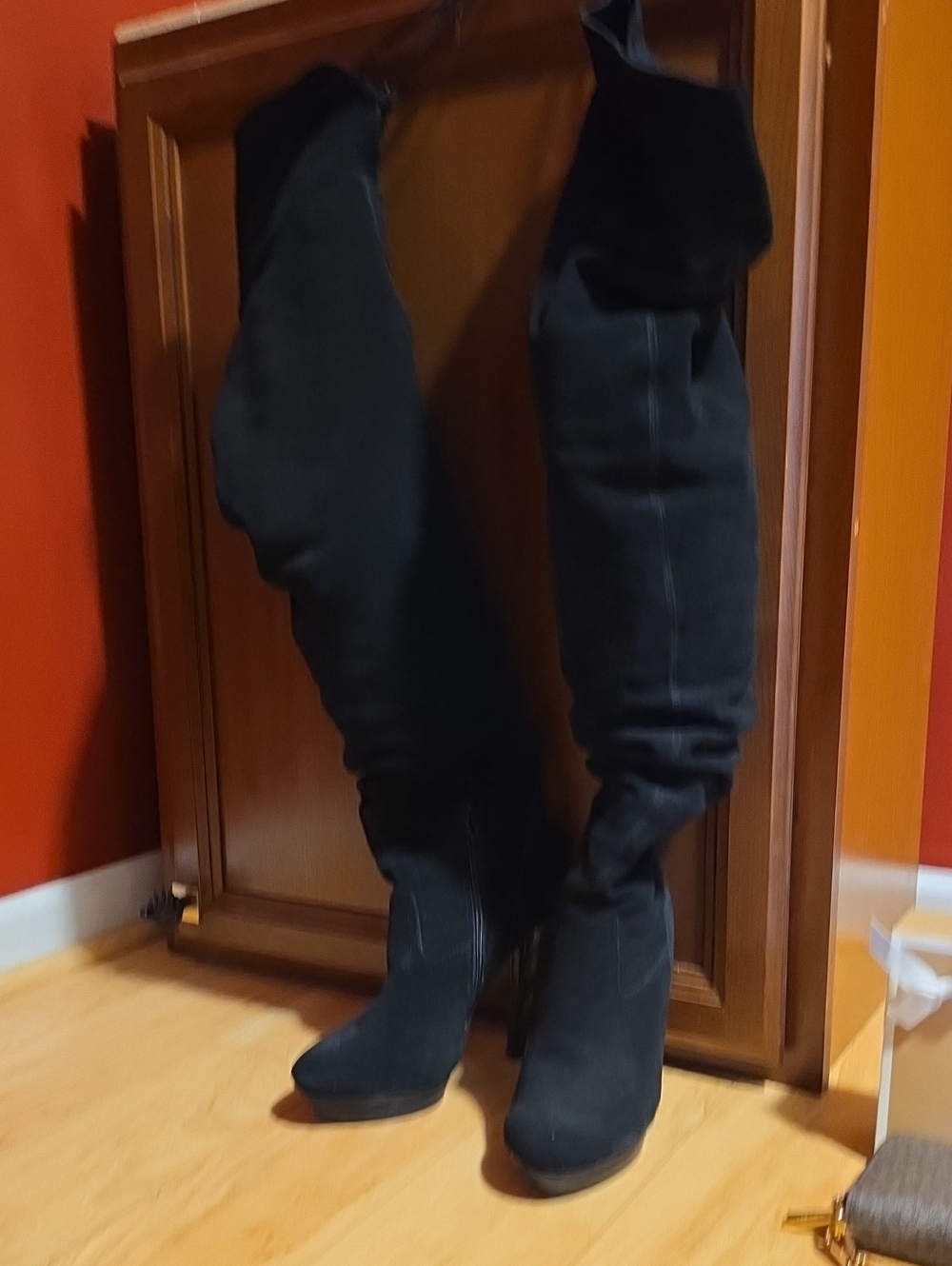 Black Over-the-Knee Suede Boots - Women's Fashion Knee High Heel